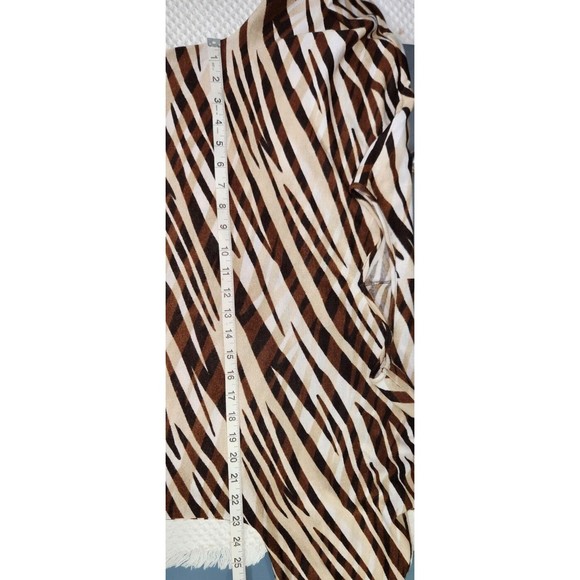 Chico’s Red Black Animal Print Tiger Stripe Tunic Length Top Size 2 (L) Womens - Picture 4 of 10